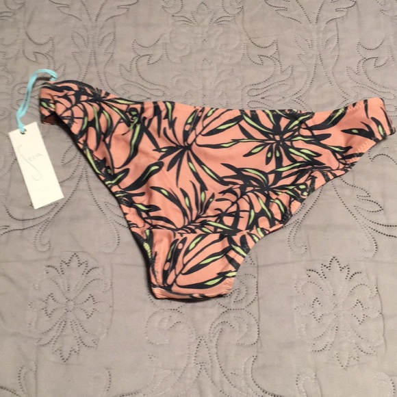 Seea Solimar Reversible Bottom - Picture 5 of 8